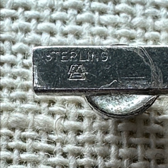 🧡 Sterling Silver Cross Pendant 🧡 - Picture 6 of 8